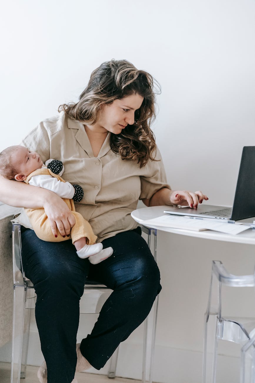 Maternity Leave Mastery: Tips for Every&nbsp;Business
